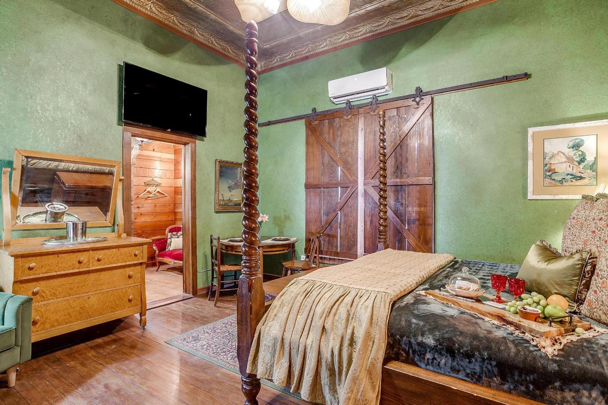 The Gallery House Boutique Hotel 스테픈빌 외부 사진