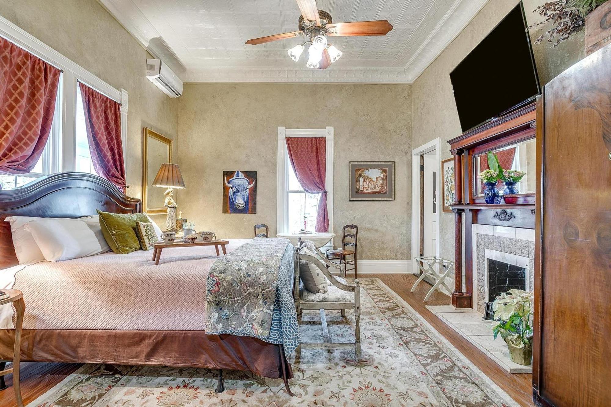 The Gallery House Boutique Hotel 스테픈빌 외부 사진